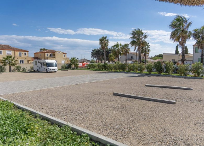 HELLO SUMMER INN HOLIDAY CAMP